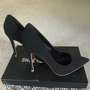 Faux Suede Pointed Toe Pump